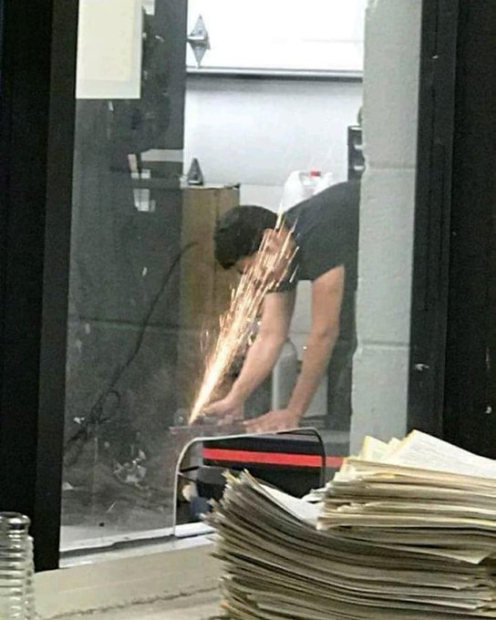 alat bangunan malah bingungin pakainya © berbagai sumber