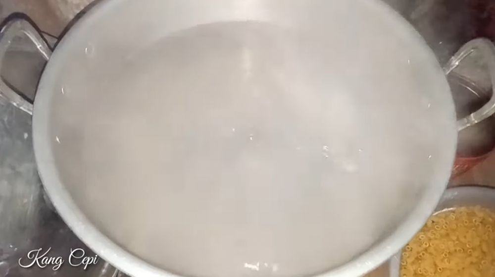 7 Cara merebus makaroni antilembek dan tak mudah basi, matangnya pas