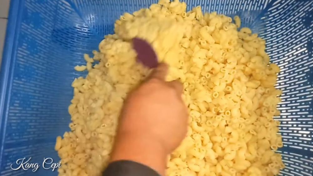 7 Cara merebus makaroni antilembek dan tak mudah basi, matangnya pas