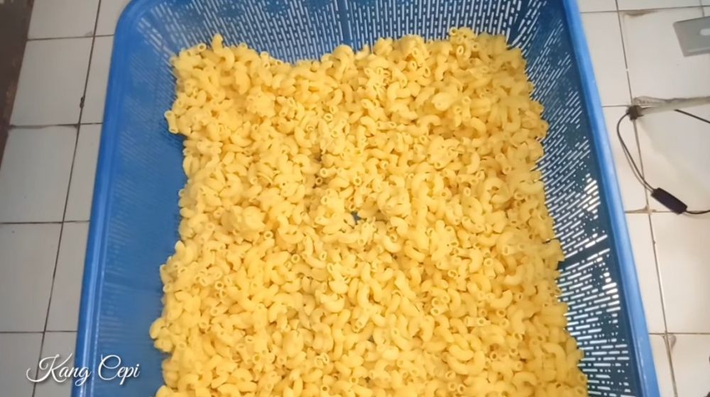 7 Cara merebus makaroni antilembek dan tak mudah basi, matangnya pas