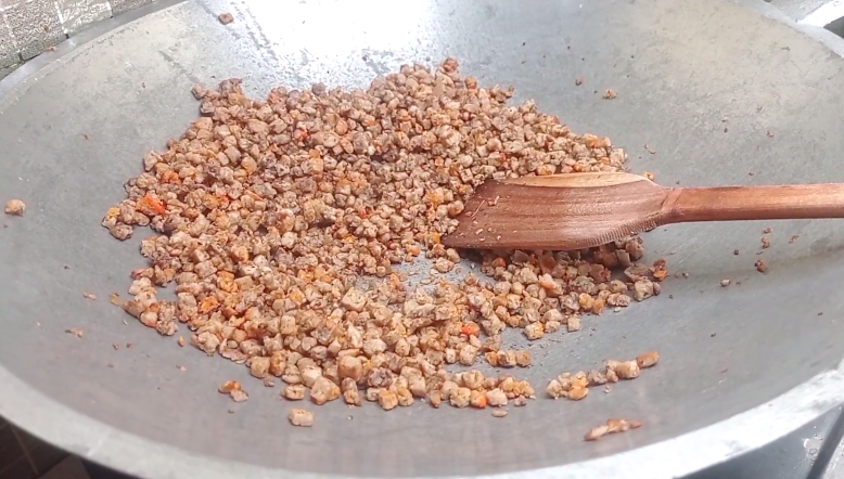 Tanpa bahan khusus, ini trik mudah hilangkan bau langu pada oncom