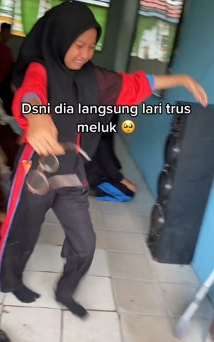 Momen pria beri kejutan adiknya setelah pulang dari Jepang TikTok