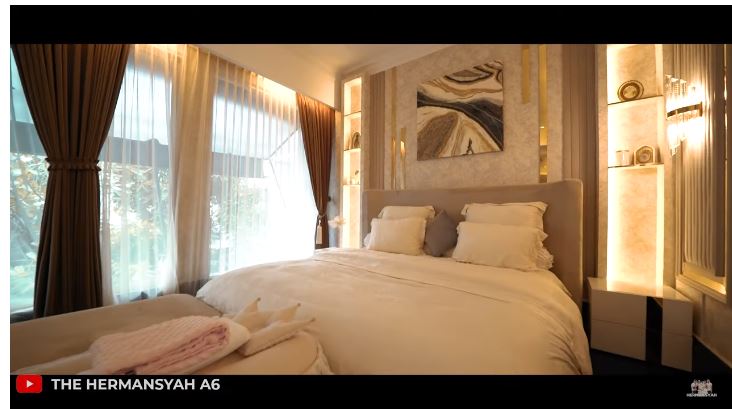 penampakan mewah kantor tasya farasya © YouTube