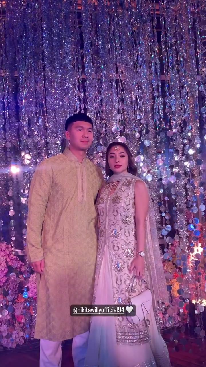 gaya seleb hadiri acara diwali © instagram