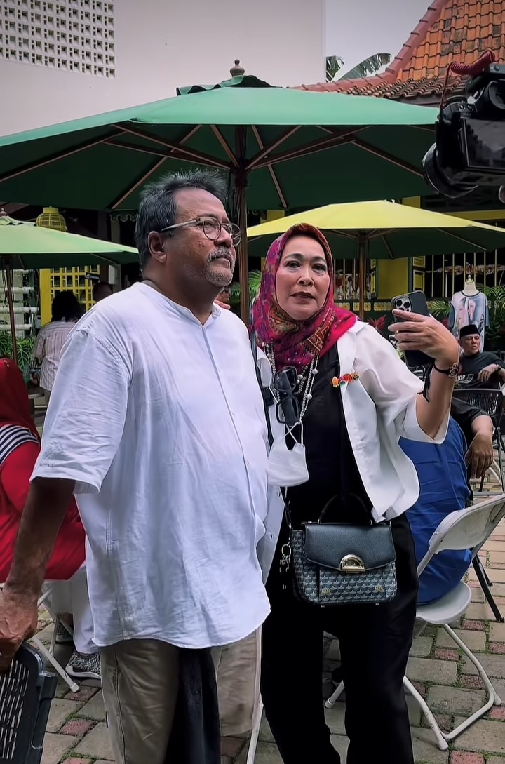 momen ultah Rano Karno ke-62 jadi ajang kumpul artis senior © berbagai sumber