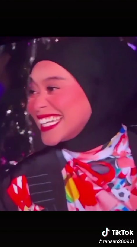 Lesty Kejora manggung usai kasus KDRT © berbagai sumber