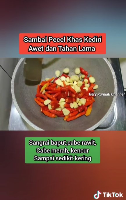 5 Trik bikin sambal pecel yang lezat, tidak basi hingga 2 bulan