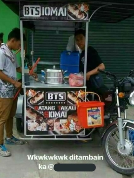 spanduk jualan bertema member BTS © berbagai sumber