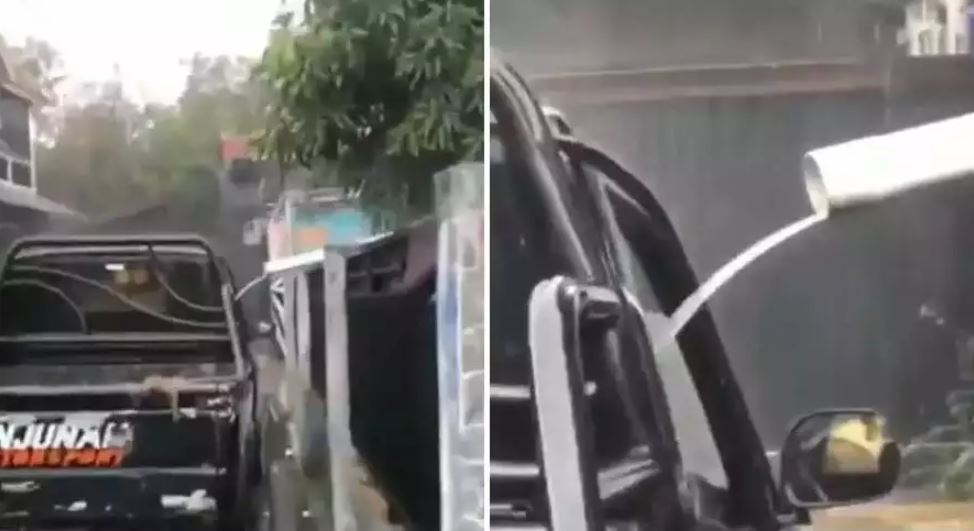 mobil pas ketiban benda tak terduga nyeleneh © berbagai sumber