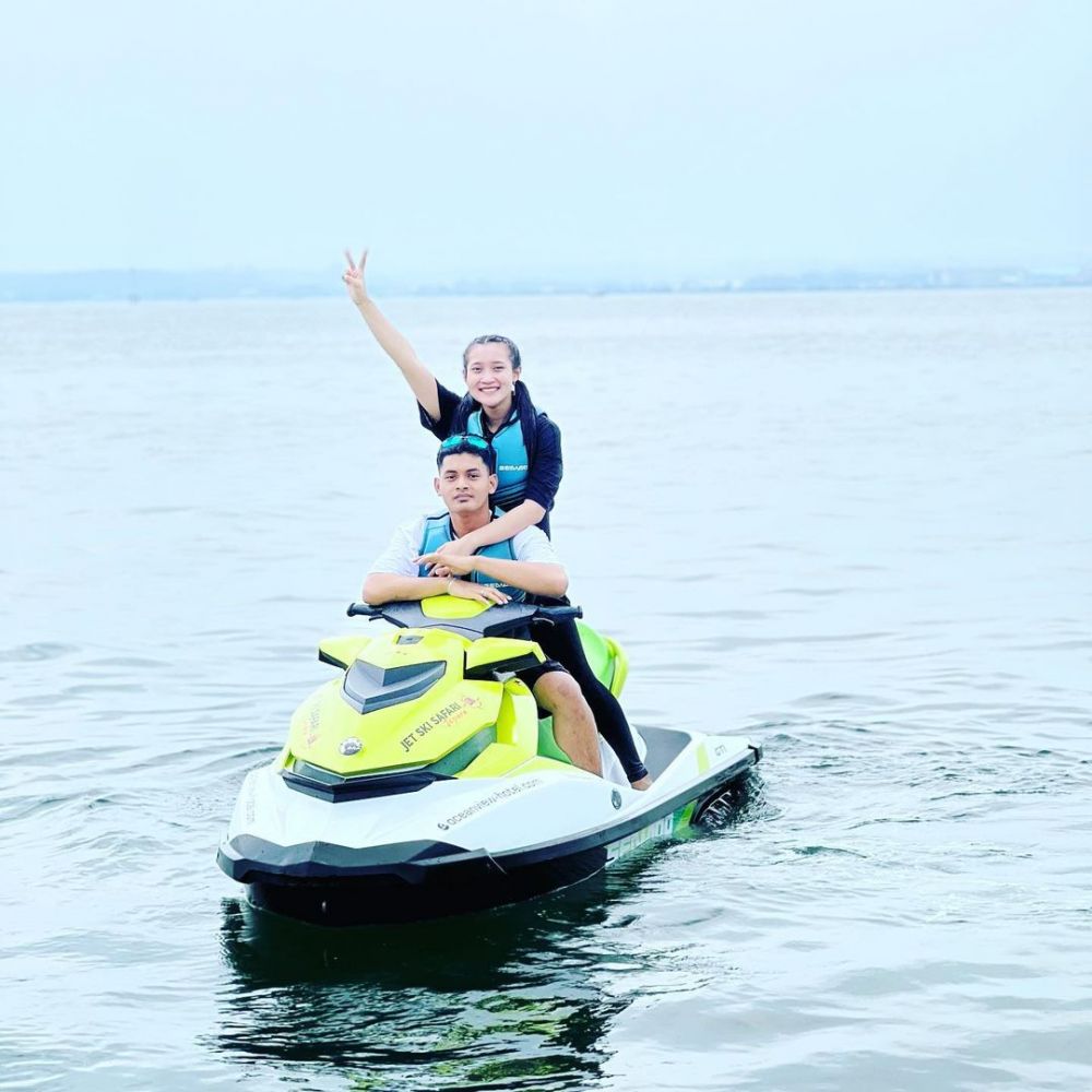 potret mesra Yeni Inka dan Khrisna Shakti © 2022 Instagram potret mesra Yeni Inka dan Khrisna Shakti © 2022 Instagram