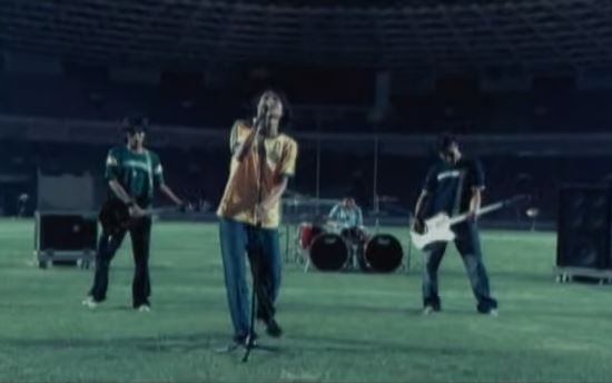 Lagu-lagu Indonesia untuk Piala Dunia, Sheila on 7 populer pada 2006