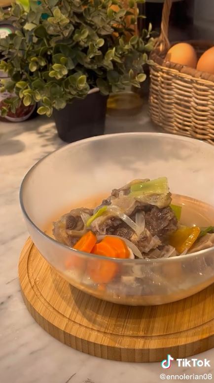 15 Inspirasi lauk sehari-hari Enno Lerian, bikin betah makan di rumah