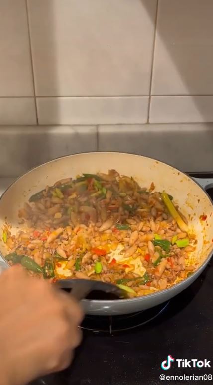 15 Inspirasi lauk sehari-hari Enno Lerian, bikin betah makan di rumah