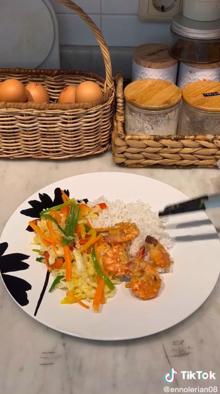 15 Inspirasi lauk sehari-hari Enno Lerian, bikin betah makan di rumah