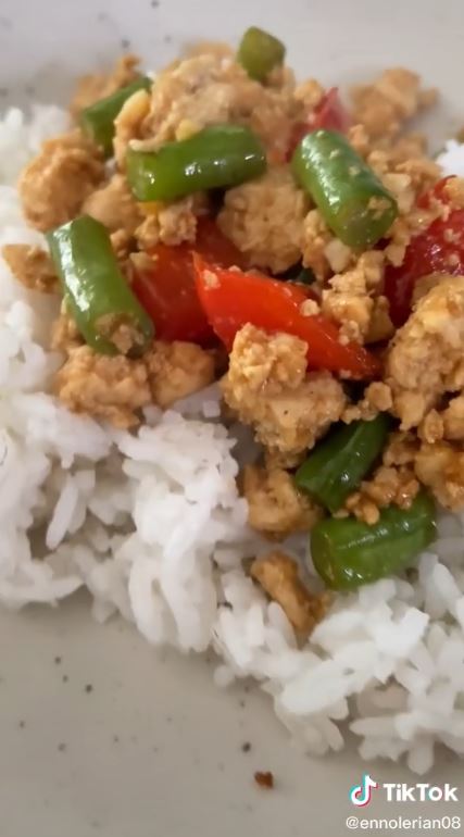 15 Inspirasi lauk sehari-hari Enno Lerian, bikin betah makan di rumah