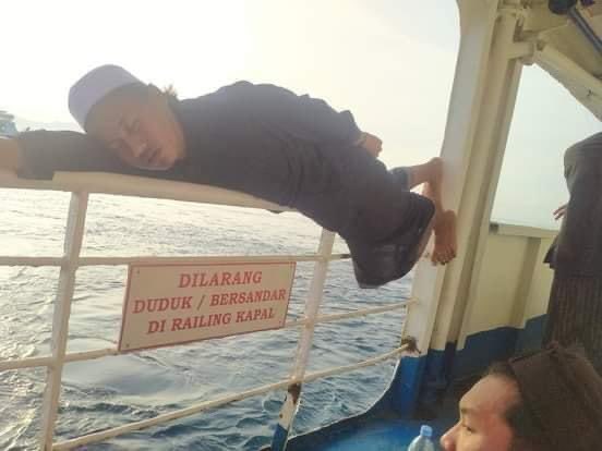 potret larangan berujung sia-sia © berbagai sumber potret larangan berujung sia-sia © berbagai sumber