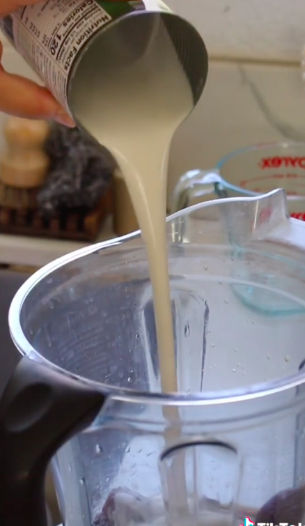 Bukan dari gula, ini cara bikin karamel ala rumahan yang lebih sehat