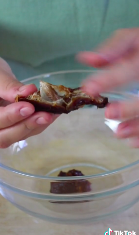 Bukan dari gula, ini cara bikin karamel ala rumahan yang lebih sehat