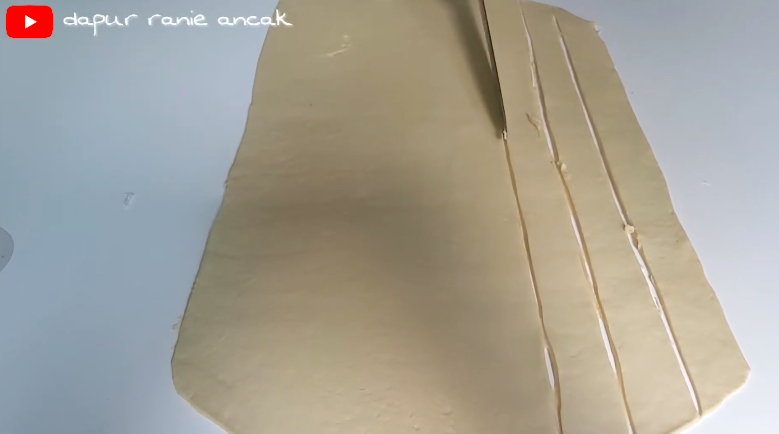 Cara simpel menggulung kulit molen agar rapi dan tertutup rapat