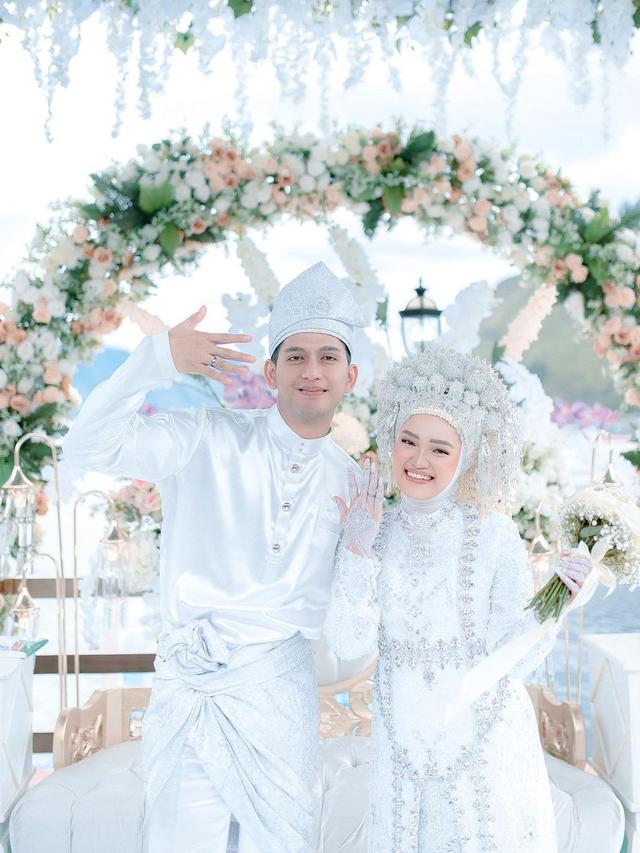 potret pedangdut wanita saat menikah © berbagai sumber potret pedangdut wanita saat menikah © berbagai sumber