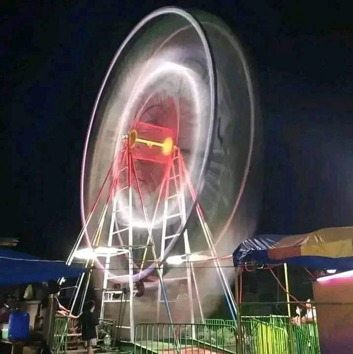 momen di pasar malam nyeleneh © berbagai sumber momen di pasar malam nyeleneh © berbagai sumber