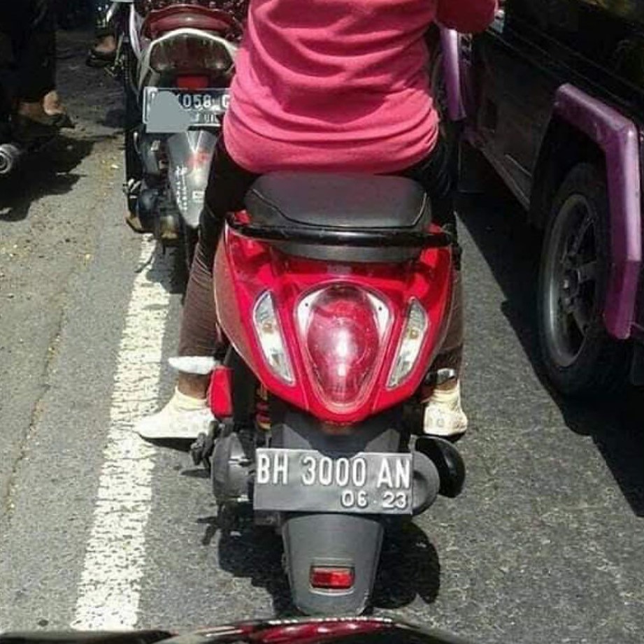 Aksi kocak emak naik sepeda motor Berbagai sumber