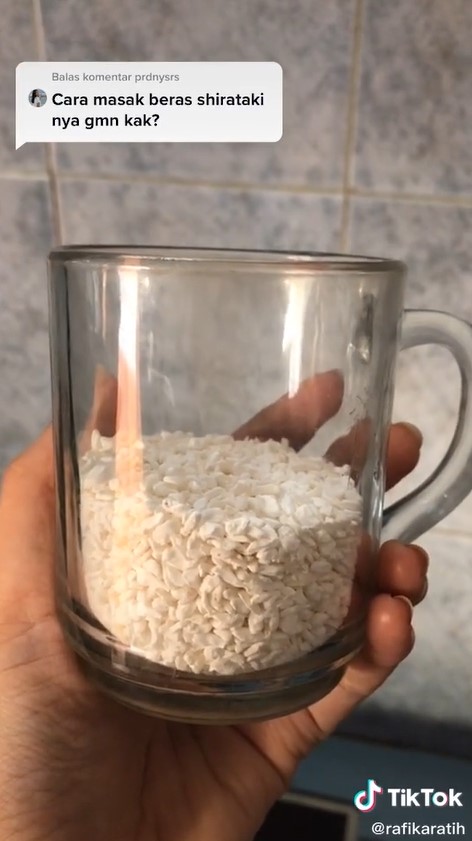 Bisa pakai kompor, ini 5 cara masak nasi shirataki tanpa ribet