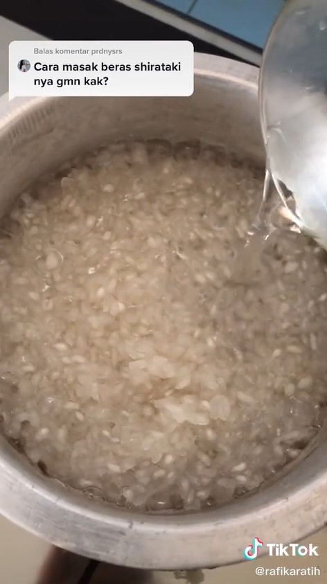 Bisa pakai kompor, ini 5 cara masak nasi shirataki tanpa ribet