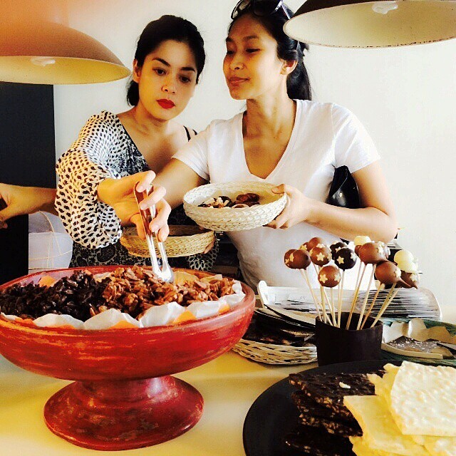 Sahabatan 23 tahun, 9 momen Lulu Tobing & Happy Salma dulu hingga kini © 2022 brilio.net Sahabatan 23 tahun, 9 momen Lulu Tobing & Happy Salma dulu hingga kini © 2022 brilio.net