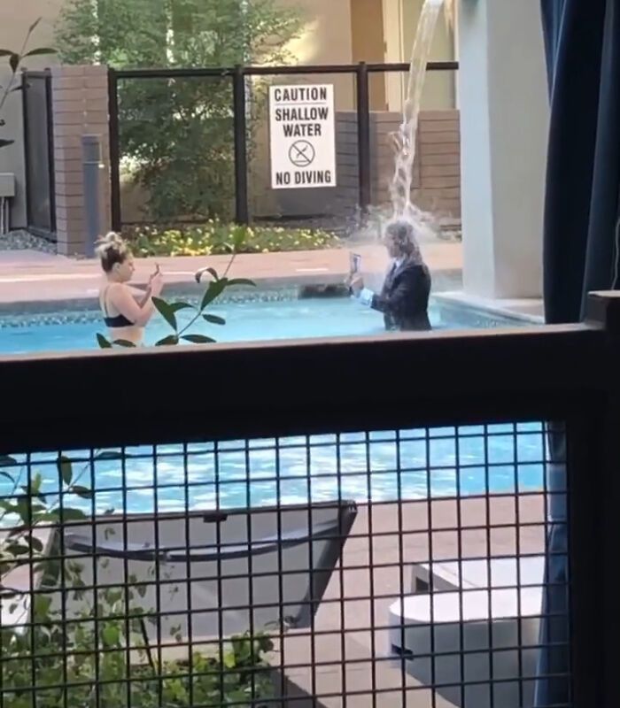 pose foto malah jadi nyusahin diri © berbagai sumber