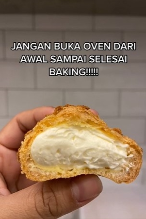 Trik memanggang kulit kue sus agar teksturnya renyah dan kopong