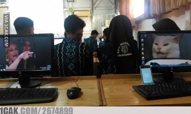 siswa praktikum © berbagai sumber