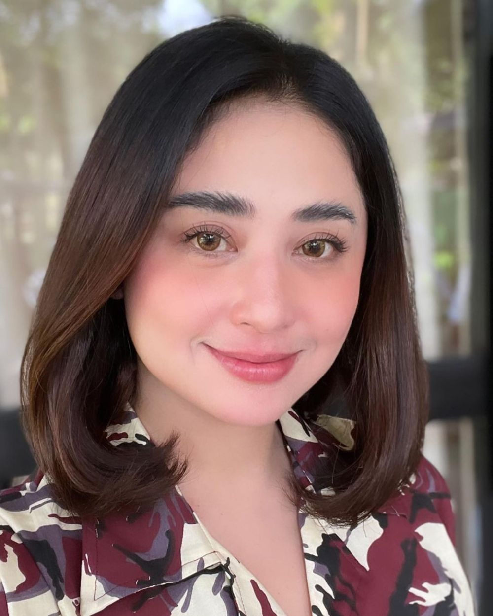 Dewi perssik buat sayembara © berbagai sumber