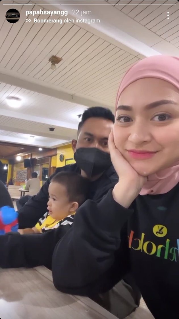 Nathalie Nolscher mesra bareng mantan pacar © berbagai sumber Nathalie Nolscher mesra bareng mantan pacar © berbagai sumber