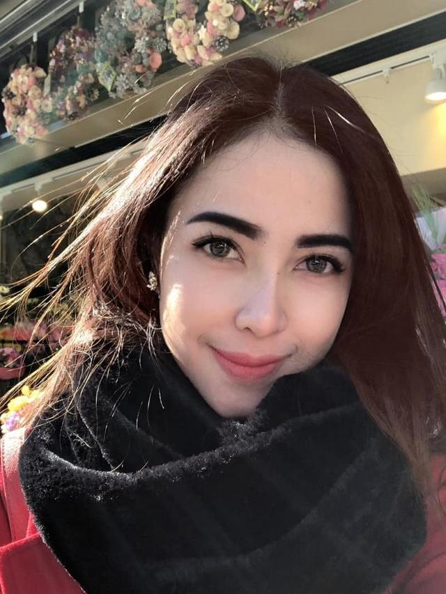 beda gaya mantan istri enji di keseharian © instagram