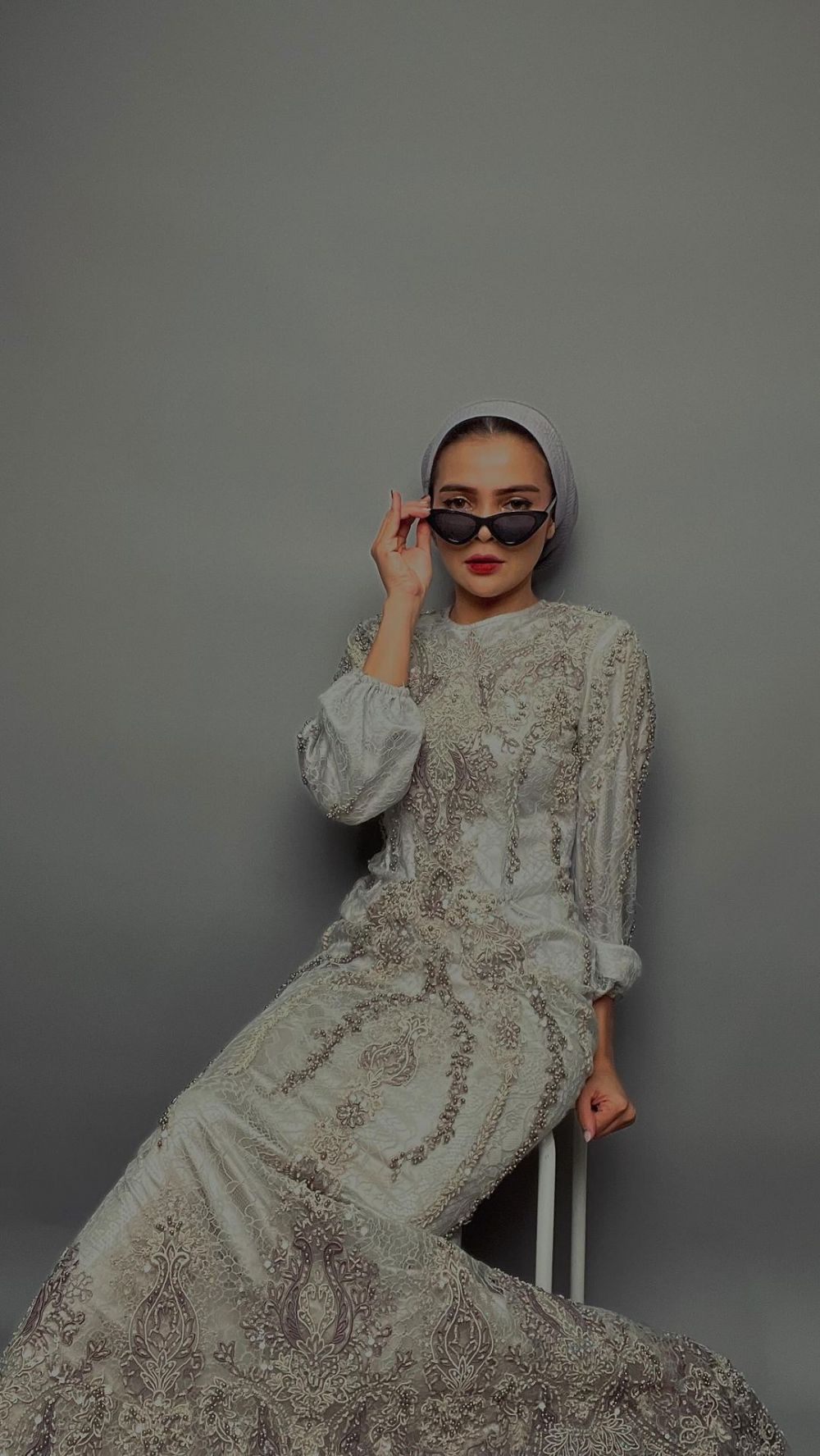 beda gaya mantan istri enji di keseharian © instagram