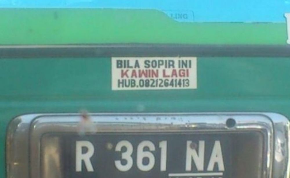 Tulisan di angkutan umum Berbagai sumber