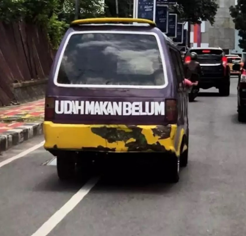 Tulisan di angkutan umum Berbagai sumber