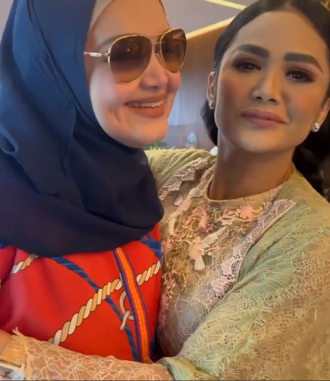 2 Tahun tak jumpa, 11 momen temu kangen Krisdayanti dan Siti Nurhaliza