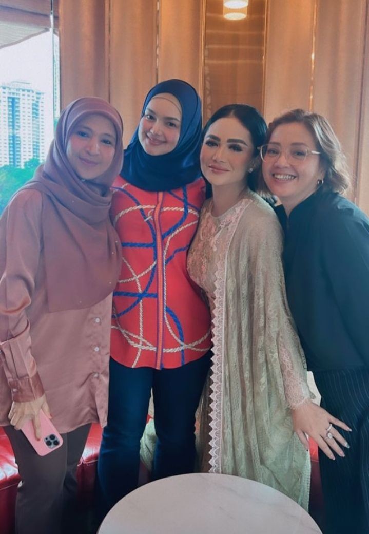 temu kangen Krisdayanti dan Siti Nurhaliza © Instagram