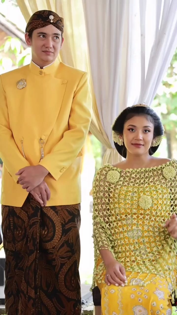 momen mitoni canti tachril © berbagai sumber