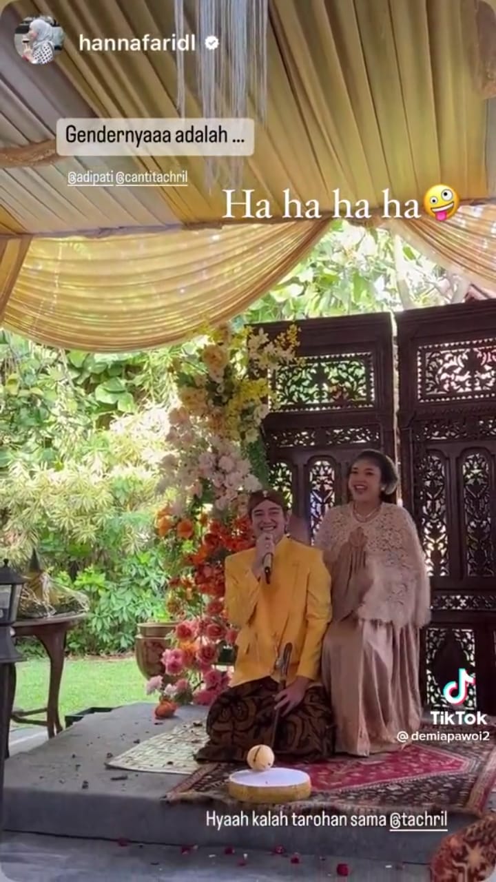 momen mitoni canti tachril © berbagai sumber