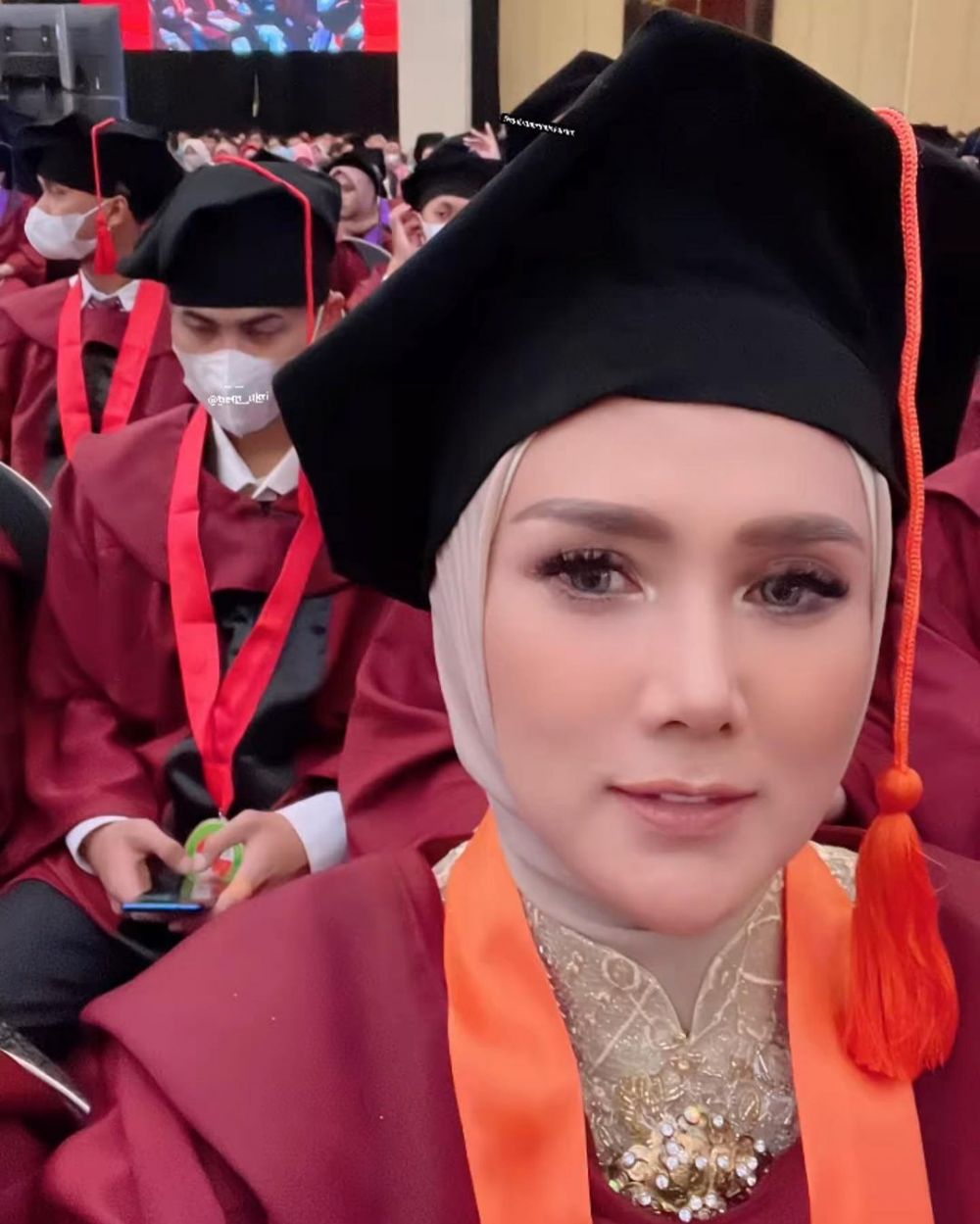 momen wisuda s1 mulan jameela © instagram