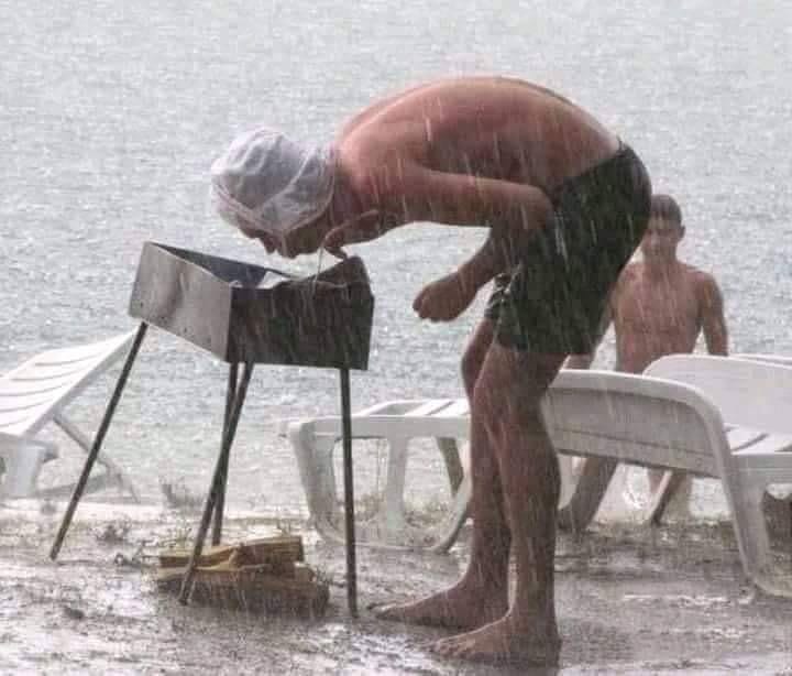 orang masak di tempat yang nggak terduga © berbagai sumber orang masak di tempat yang nggak terduga © berbagai sumber