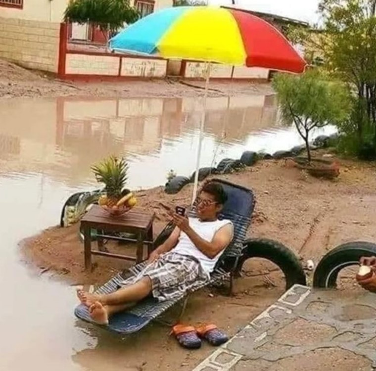 Kelakuan random orang berjemur Berbagai sumber Kelakuan random orang berjemur Berbagai sumber