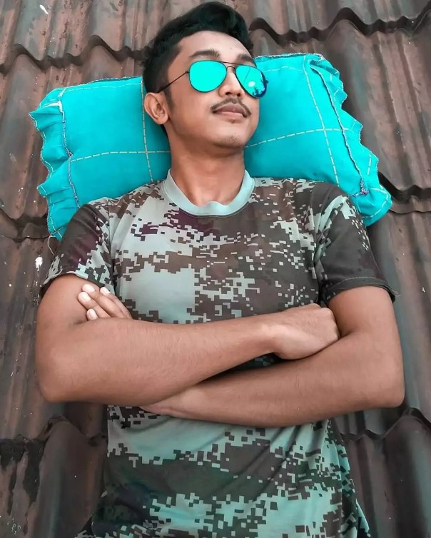 Kelakuan random orang berjemur Berbagai sumber Kelakuan random orang berjemur Berbagai sumber