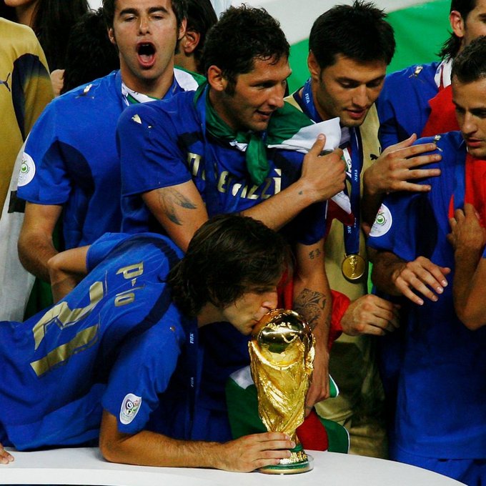 Kabar terkini pemain Italia juara Piala Dunia 2006, Iaquinta dipenjara