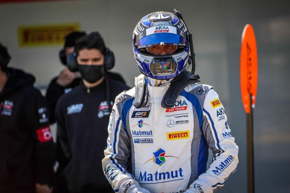 Sudah pensiun, kiper Prancis Piala Dunia 1998 ini jadi pembalap mobil