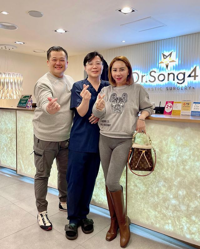 Potret terbaru Femmy Permatasari usai oplas berbagai sumber Potret terbaru Femmy Permatasari usai oplas berbagai sumber