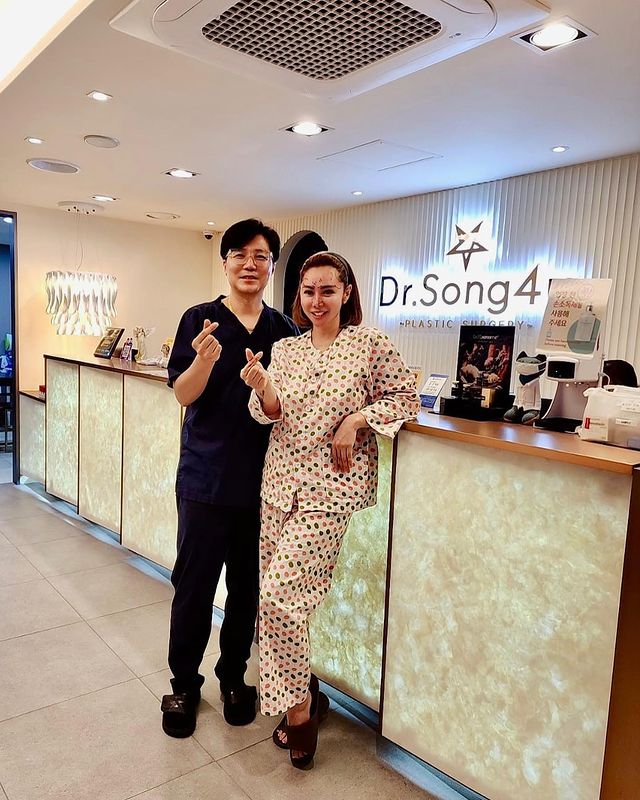 Potret terbaru Femmy Permatasari usai oplas berbagai sumber Potret terbaru Femmy Permatasari usai oplas berbagai sumber